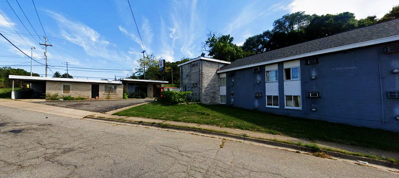 Kalamazoo Inn Motel (Westnedge Hill Motel) - 2023 Street View (newer photo)